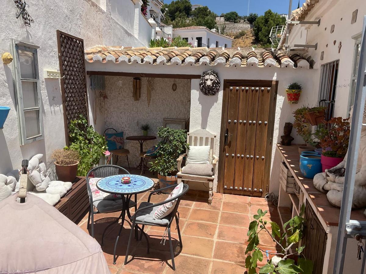 Mijas Pueblo Cosy Townhouse, Sleeps 4 Villa Luaran gambar